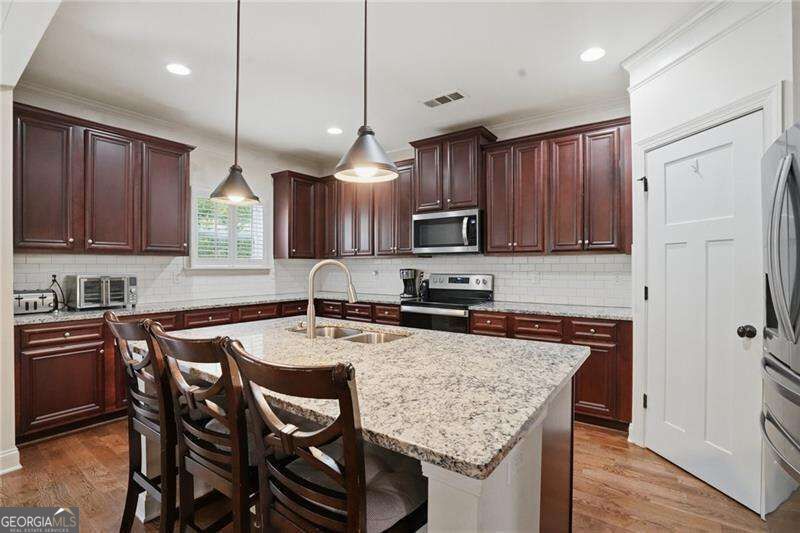 423 Spring Lake Hills Property Photo 12