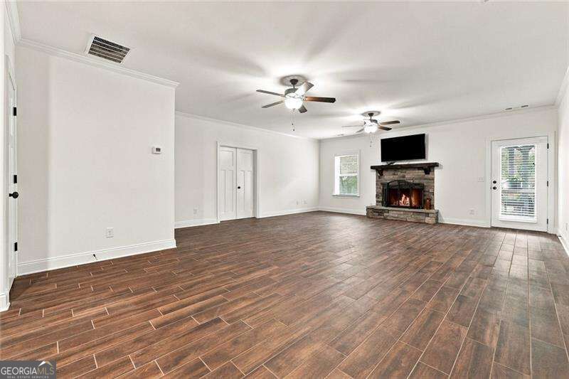 423 Spring Lake Hills Property Photo 27