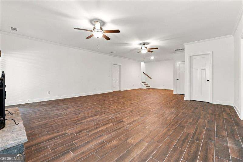 423 Spring Lake Hills Property Photo 28
