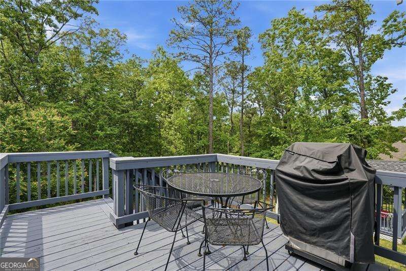 423 Spring Lake Hills Property Photo 32