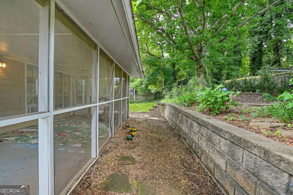 255 Paris Drive Property Photo 35