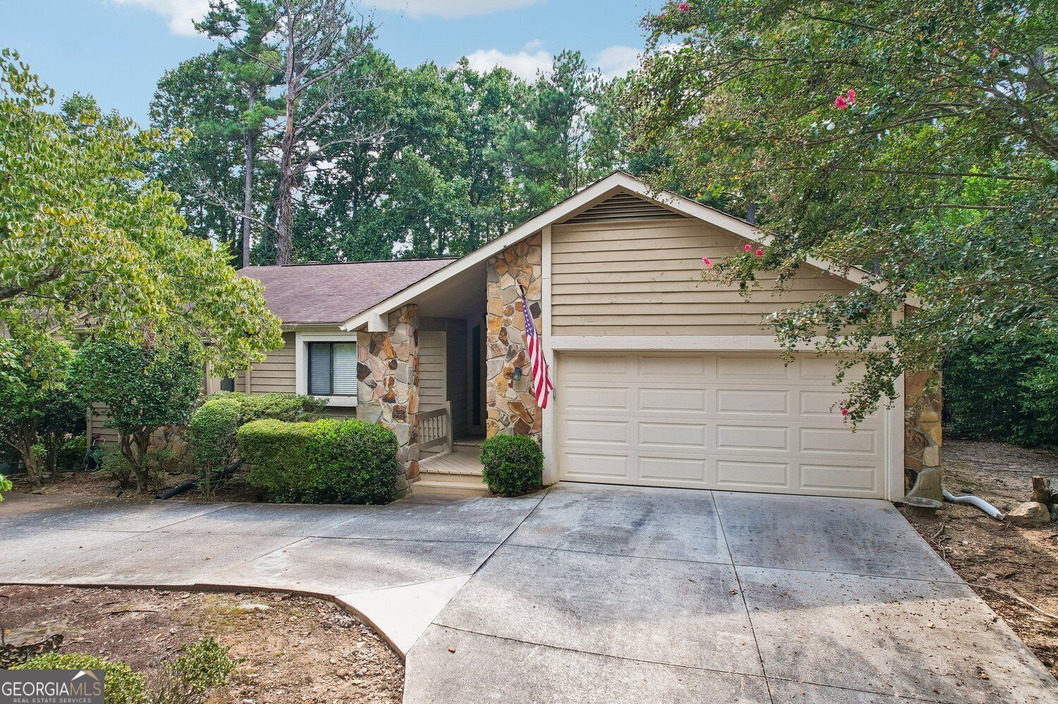 1008 Muirfield Drive Ne Property Photo 1