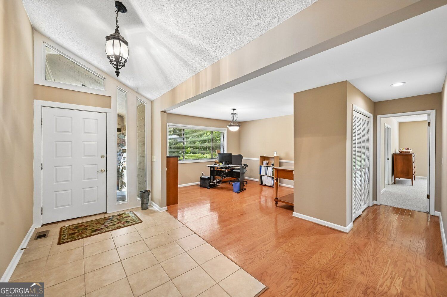 1008 Muirfield Drive Ne Property Photo 3