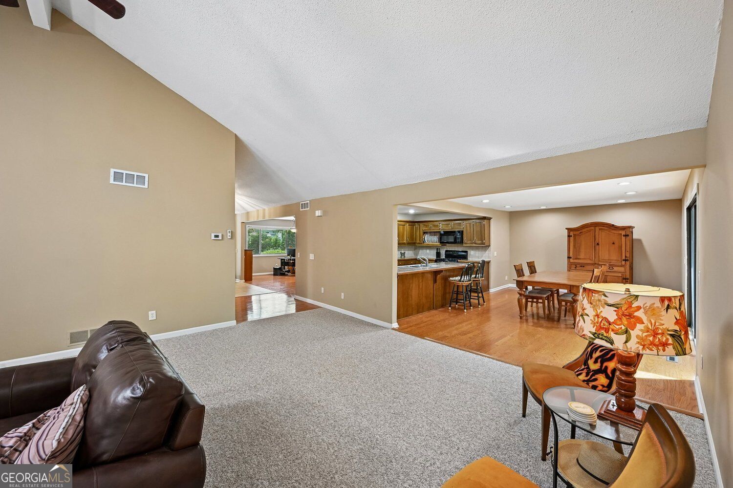 1008 Muirfield Drive Ne Property Photo 9