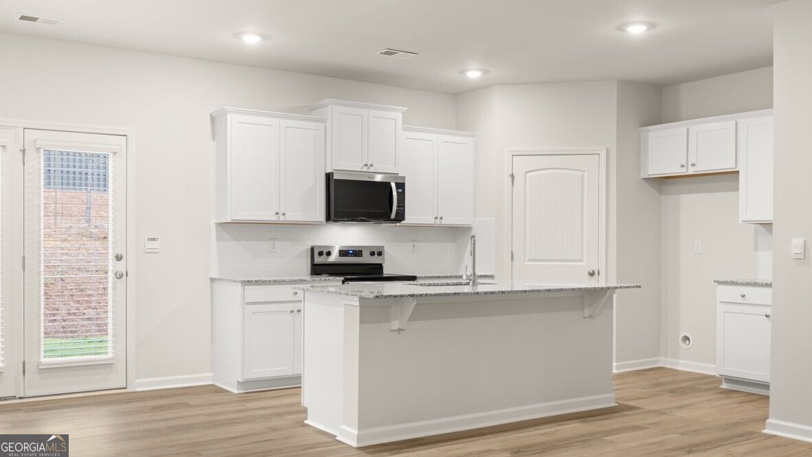 2366 Carlton Parkway Property Photo 4