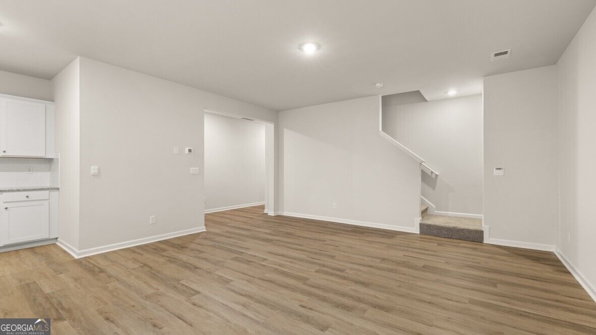 2366 Carlton Parkway Property Photo 7