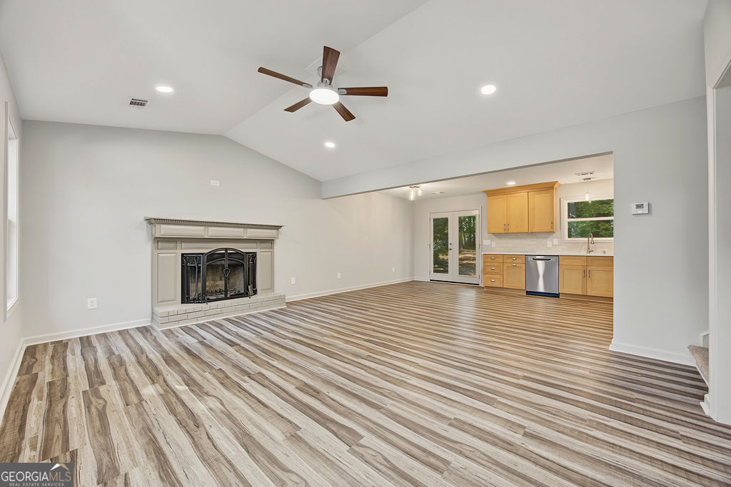2690 Pine Log Way Property Photo 6