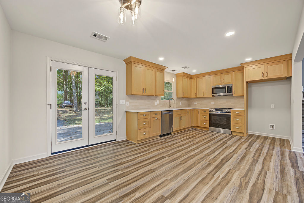 2690 Pine Log Way Property Photo 9
