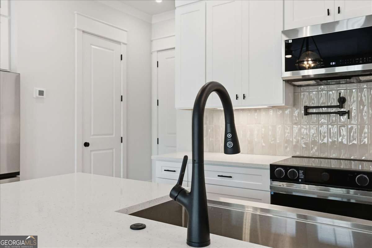 291 Orchid Street Property Photo 8
