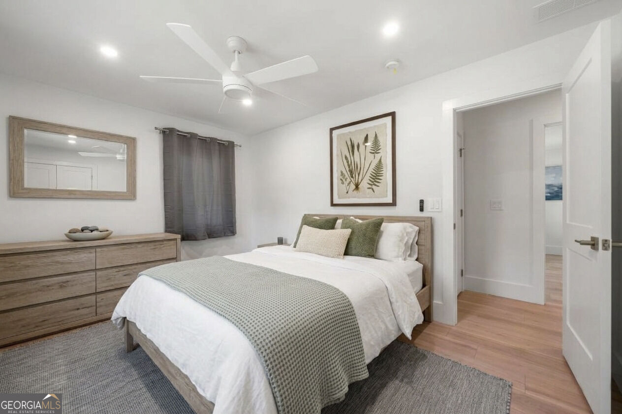 745 Honeysuckle Property Photo 17