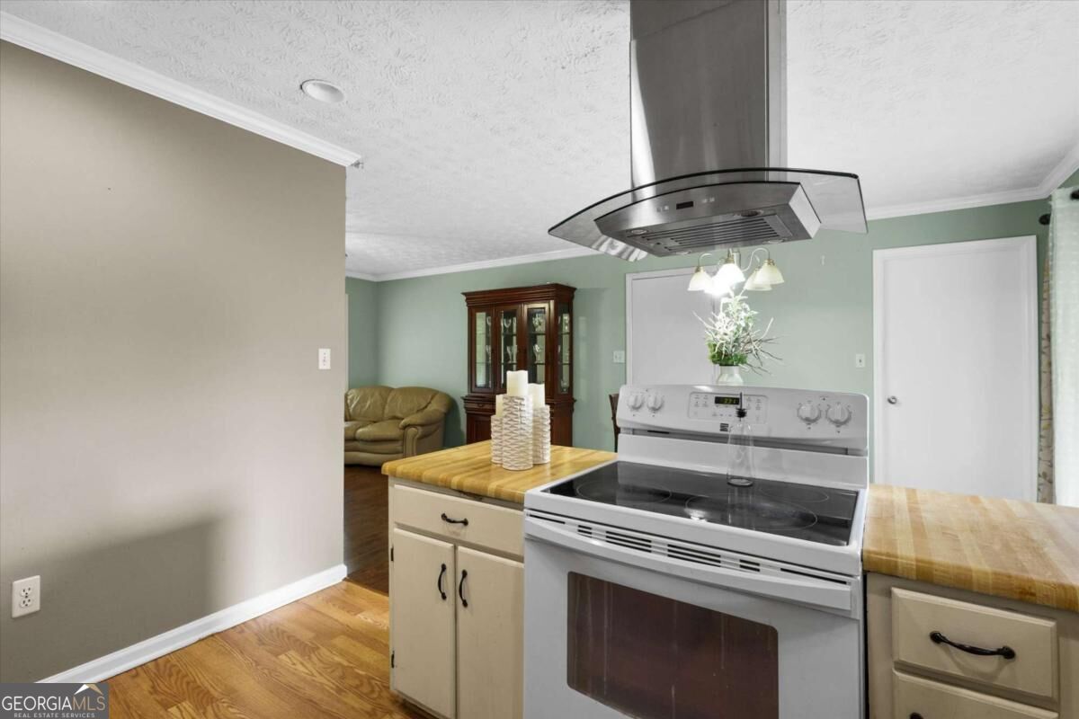 413 Hemlock Drive Property Photo 24