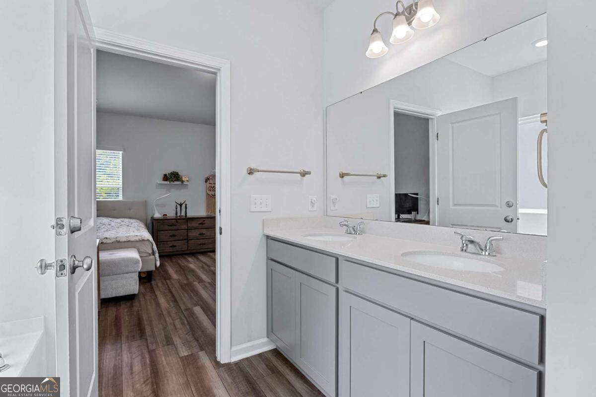 1009 Easthaven Boulevard Property Photo 18