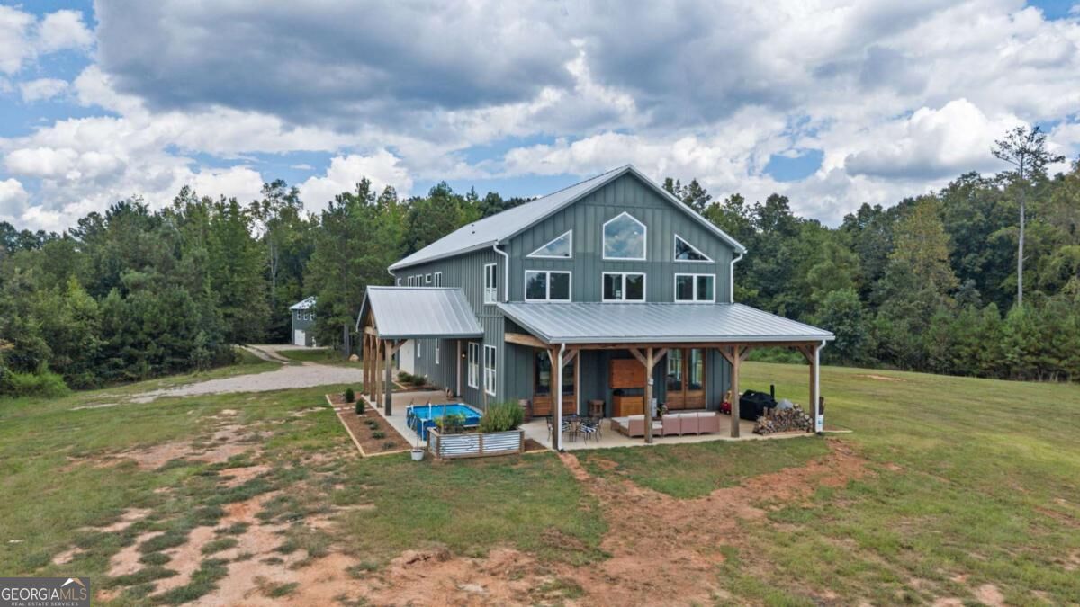 1032 Washington Road Property Photo 6