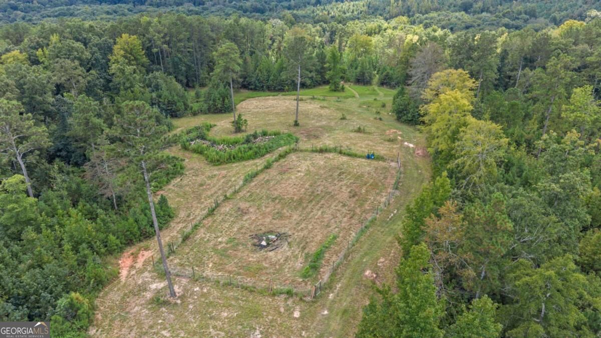 1032 Washington Road Property Photo 12
