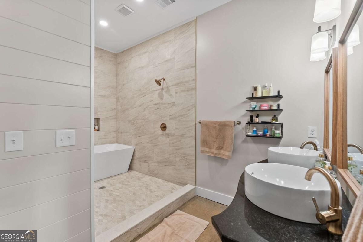 1032 Washington Road Property Photo 49