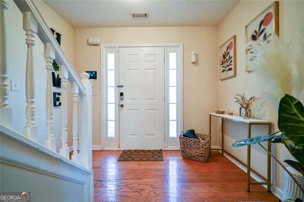1476 April Lane Property Photo 8