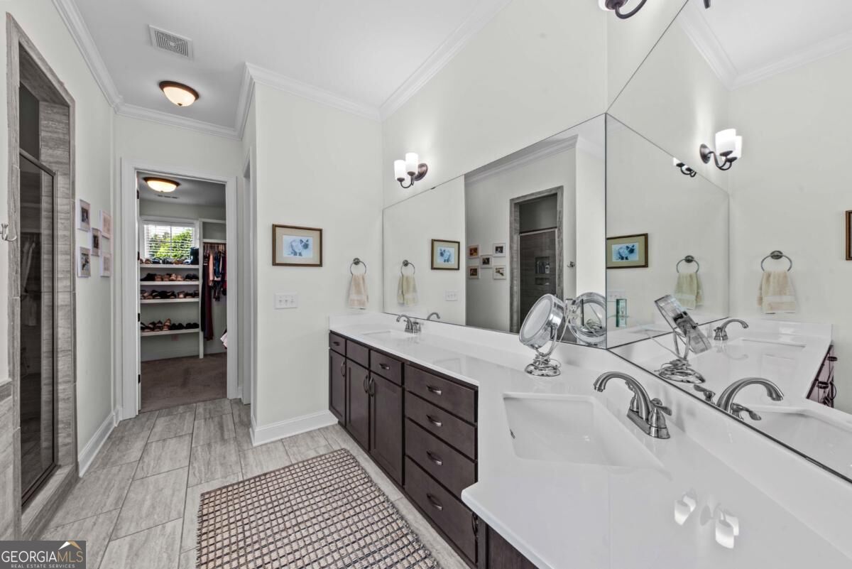 1461 Westminster Way Property Photo 11