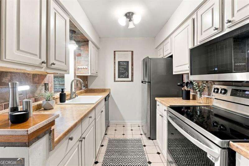 175 Barone Place Nw Property Photo 3