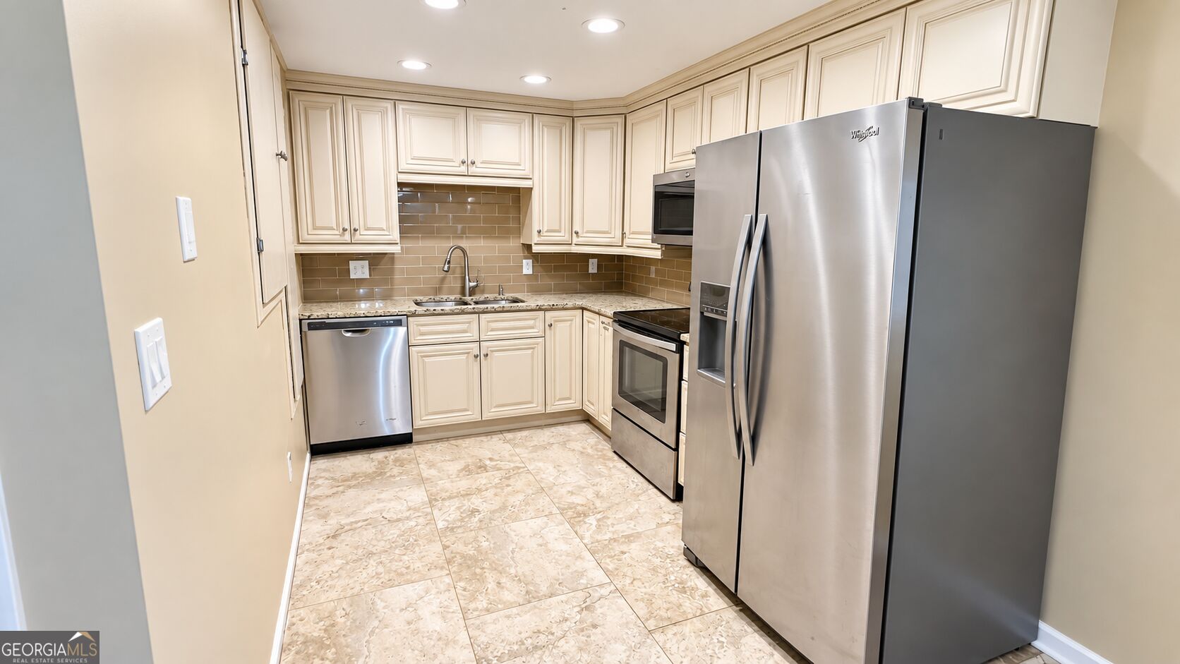 5104 Rock Glen Drive Property Photo 2