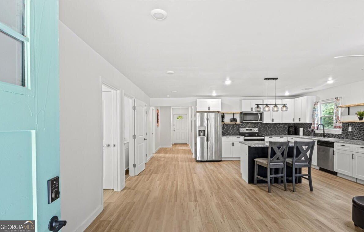 1077 Peeples Street Property Photo 2