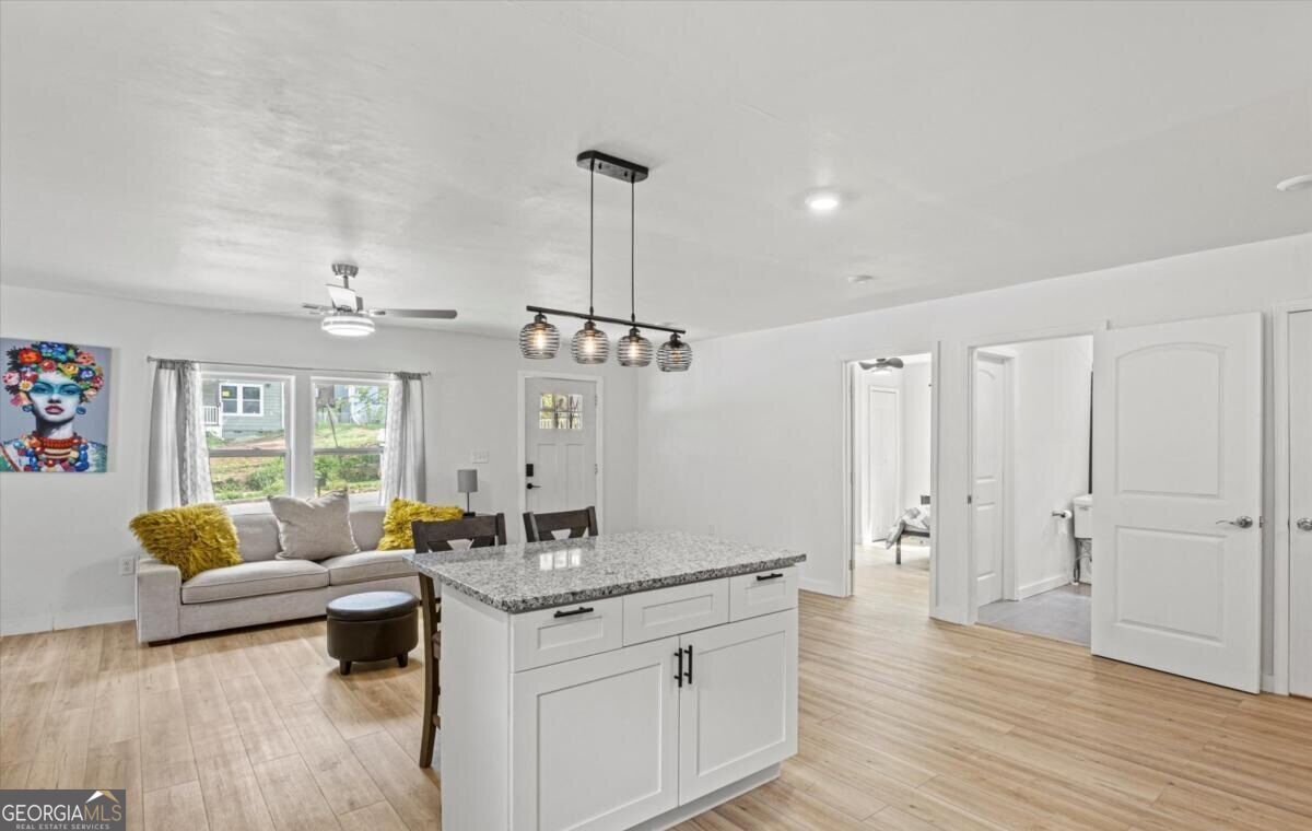 1077 Peeples Street Property Photo 7