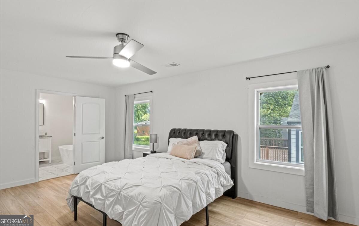 1077 Peeples Street Property Photo 8
