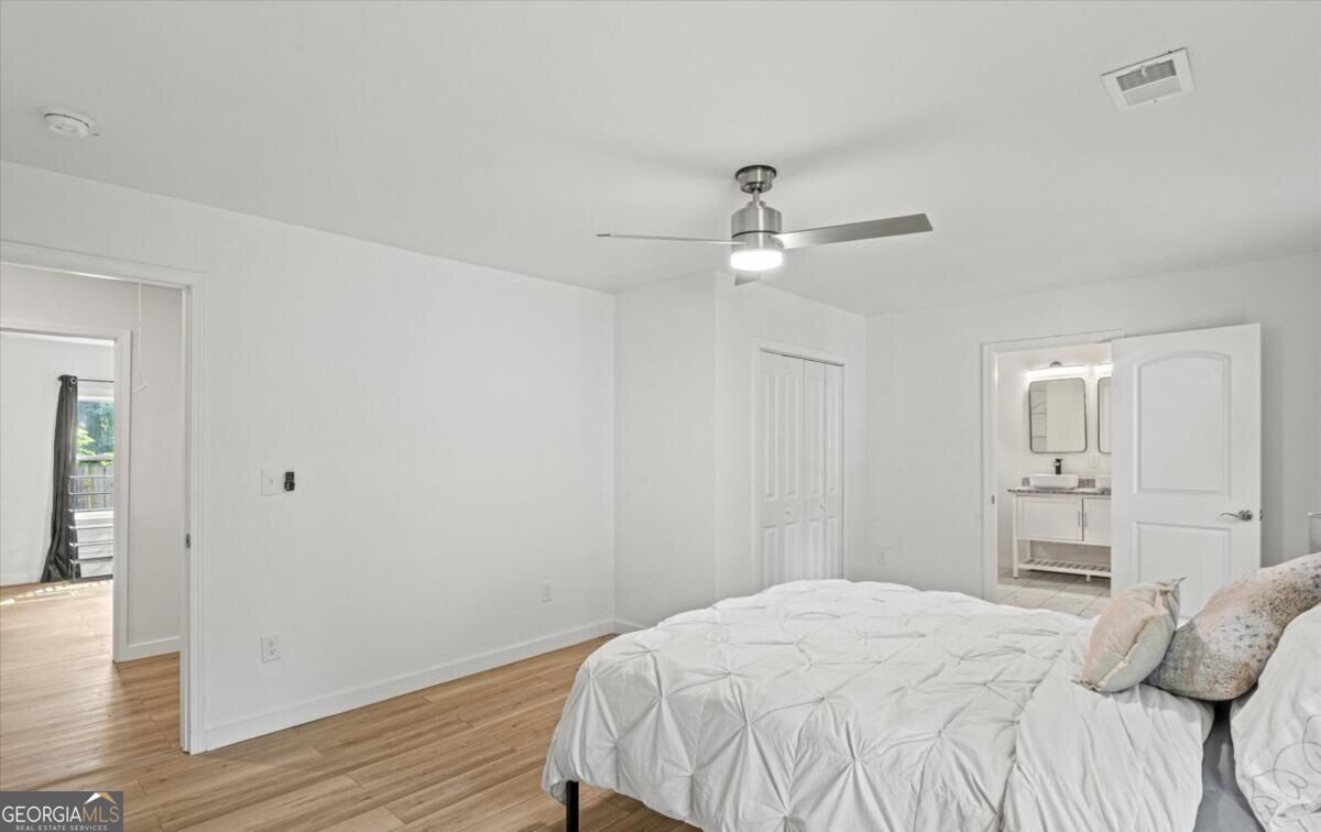 1077 Peeples Street Property Photo 10