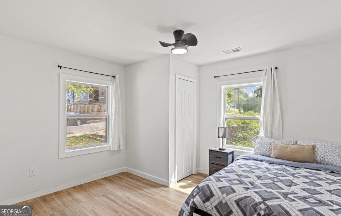 1077 Peeples Street Property Photo 14