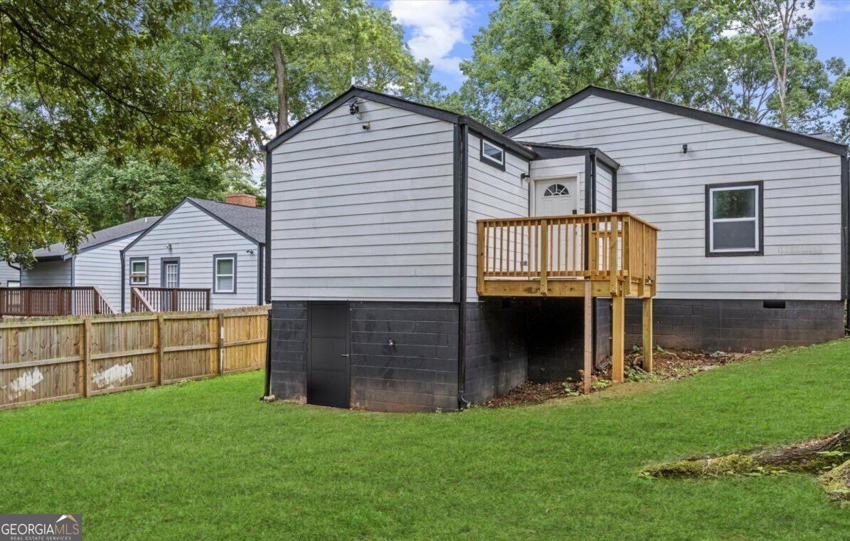 1077 Peeples Street Property Photo 18