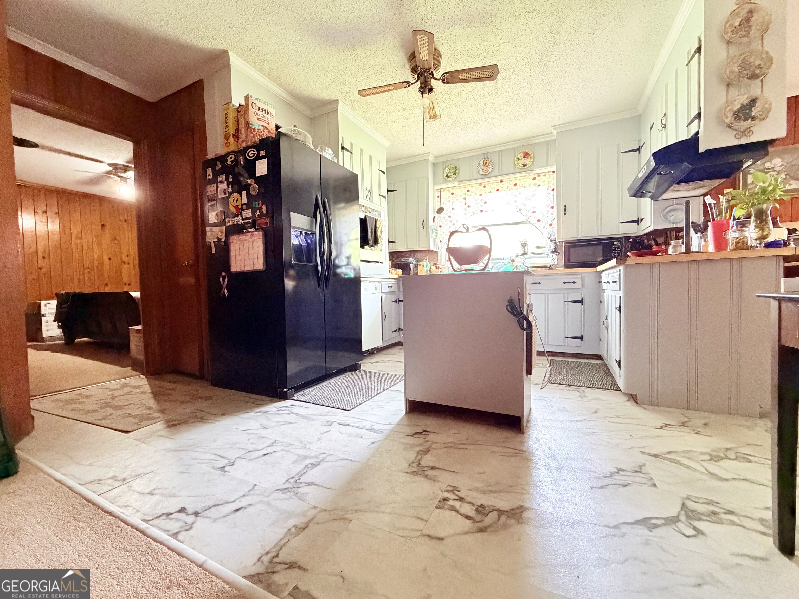218 Railroad Street Property Photo 3