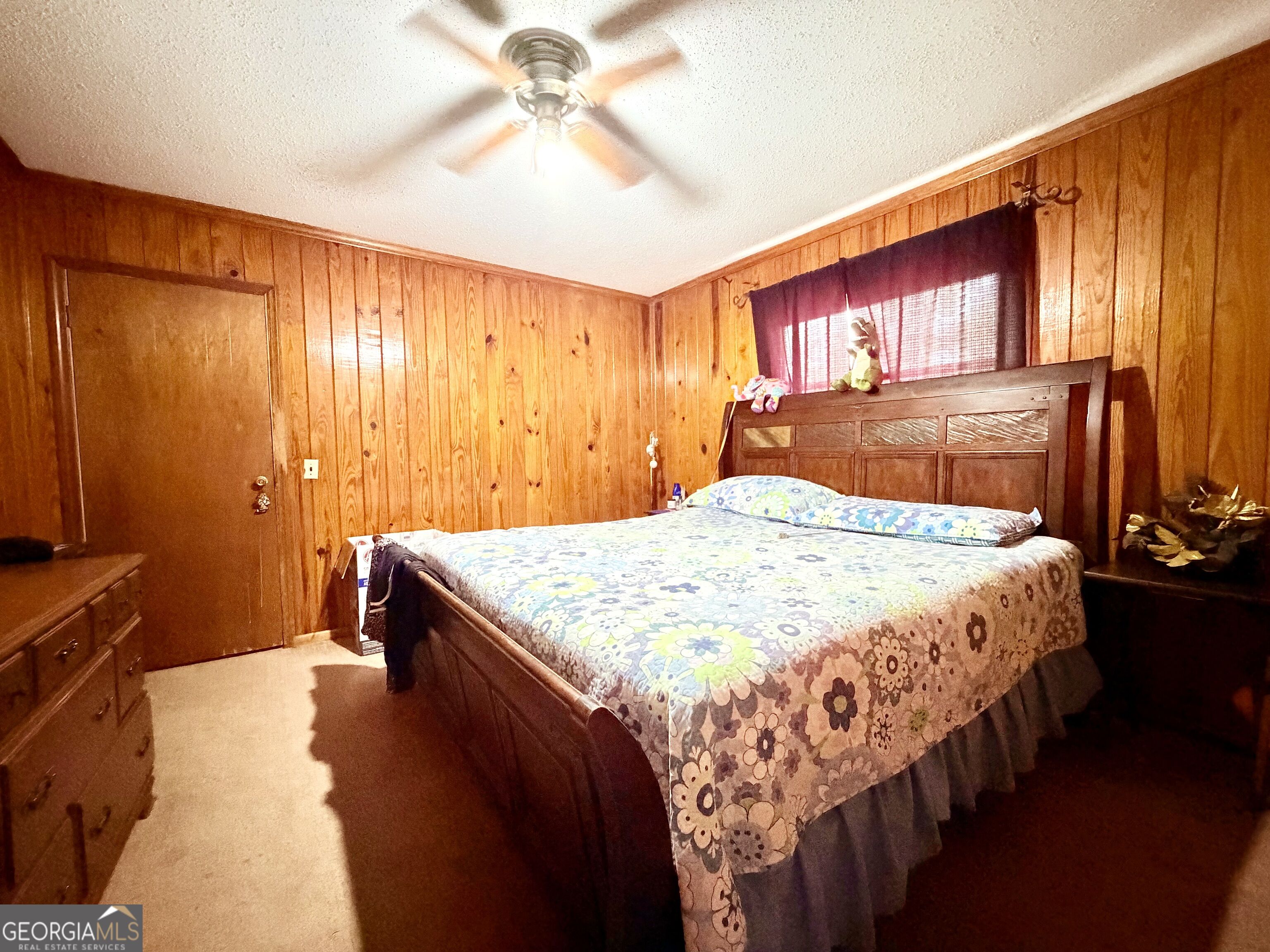 218 Railroad Street Property Photo 6