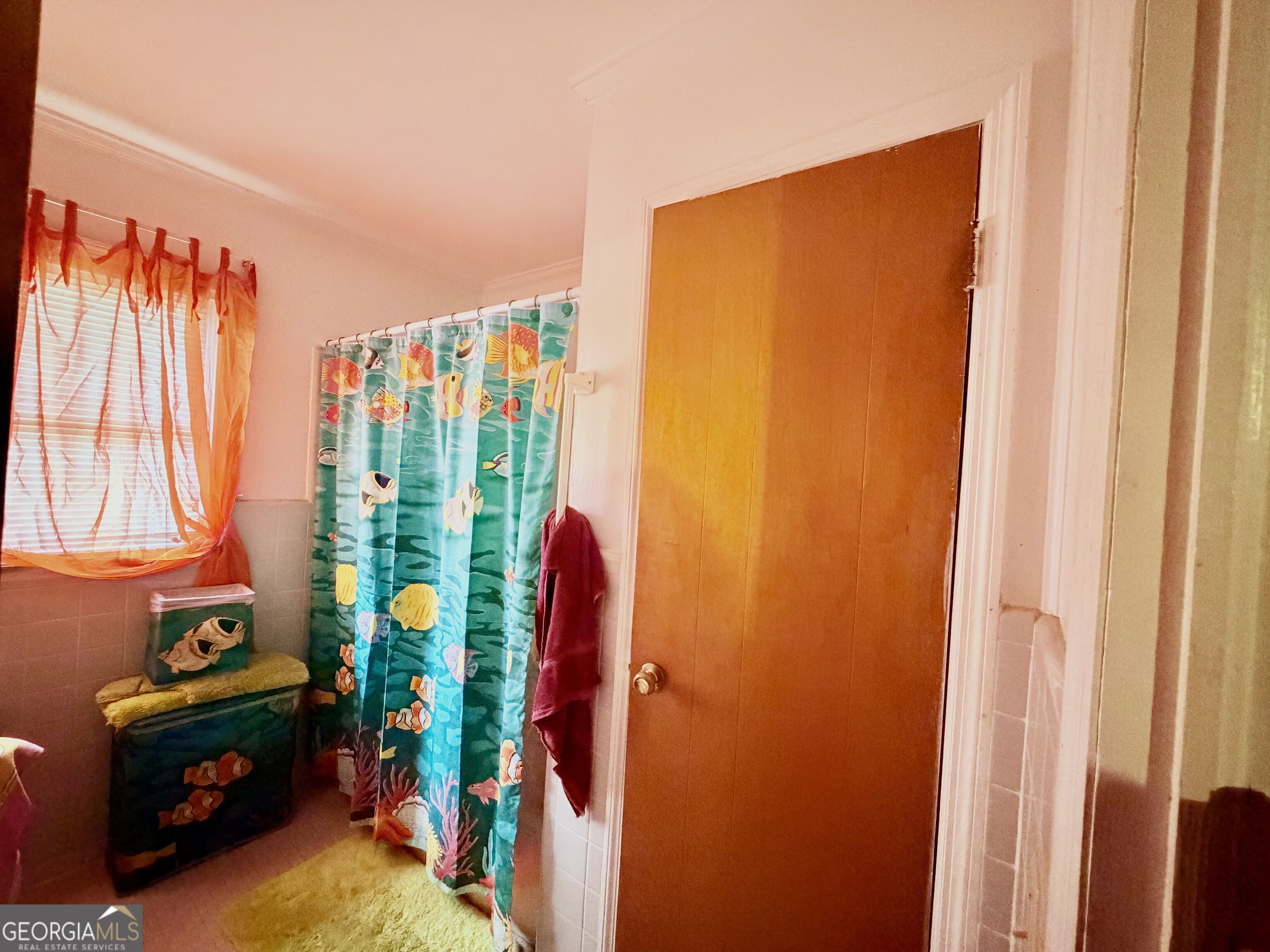 218 Railroad Street Property Photo 8