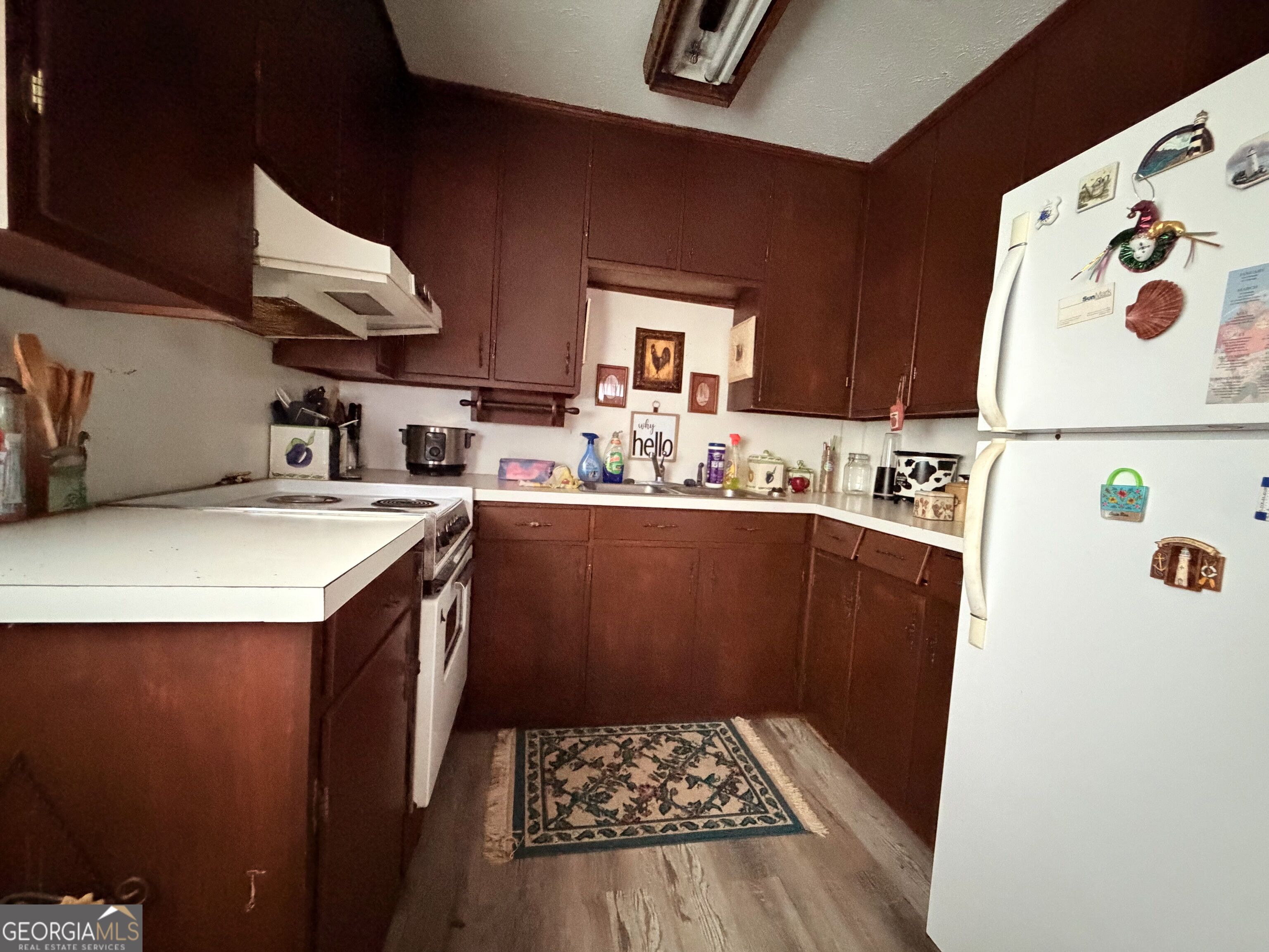 218 Railroad Street Property Photo 12