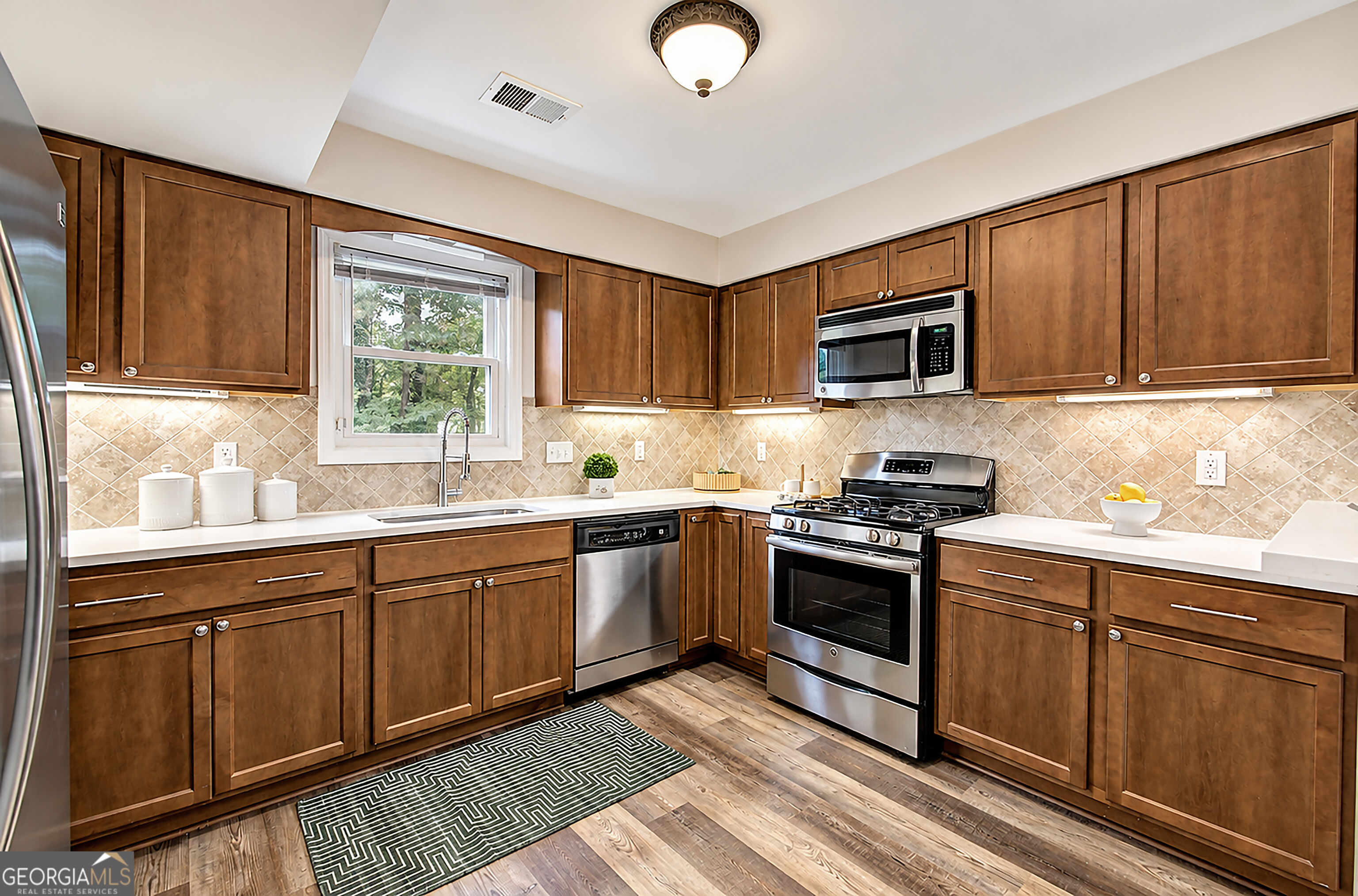 161 Sumter Drive Property Photo 8