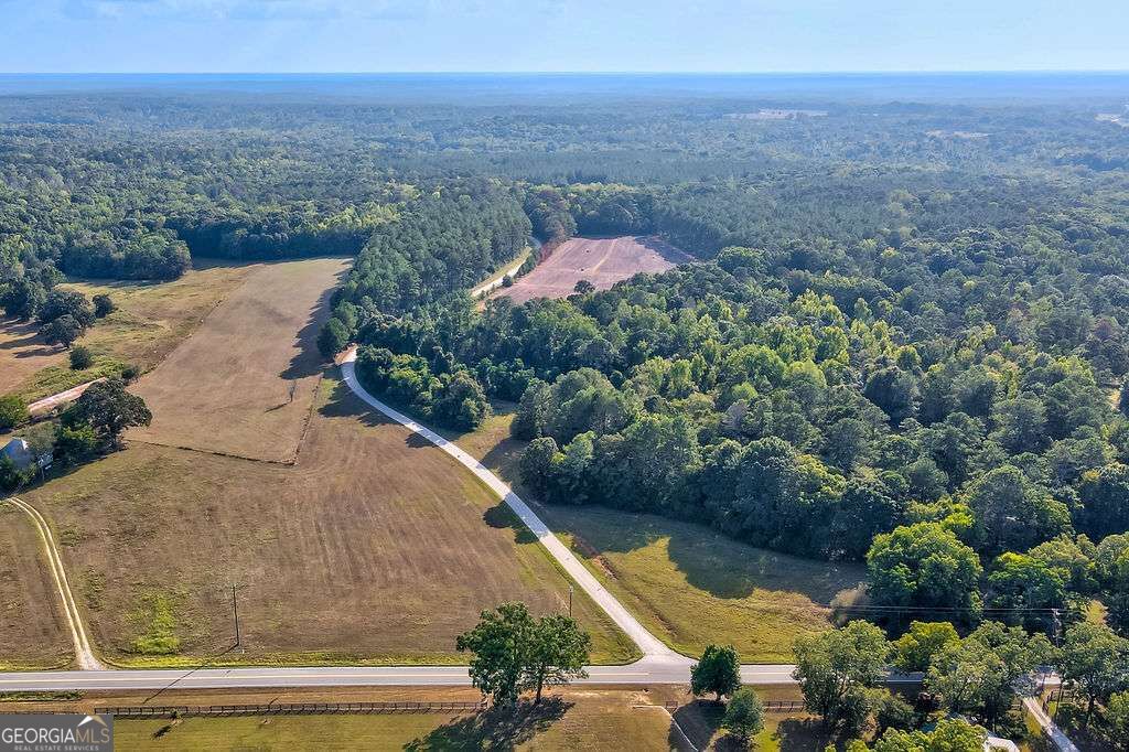 1050 J T Elder Road Property Photo 1