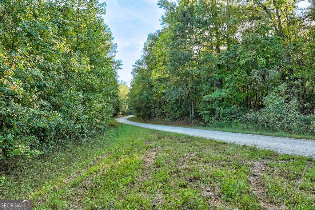 1050 J T Elder Road Property Photo 6