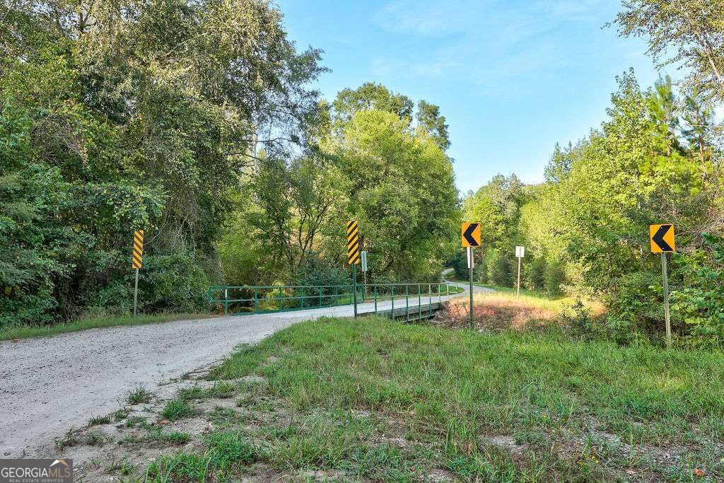 1050 J T Elder Road Property Photo 7