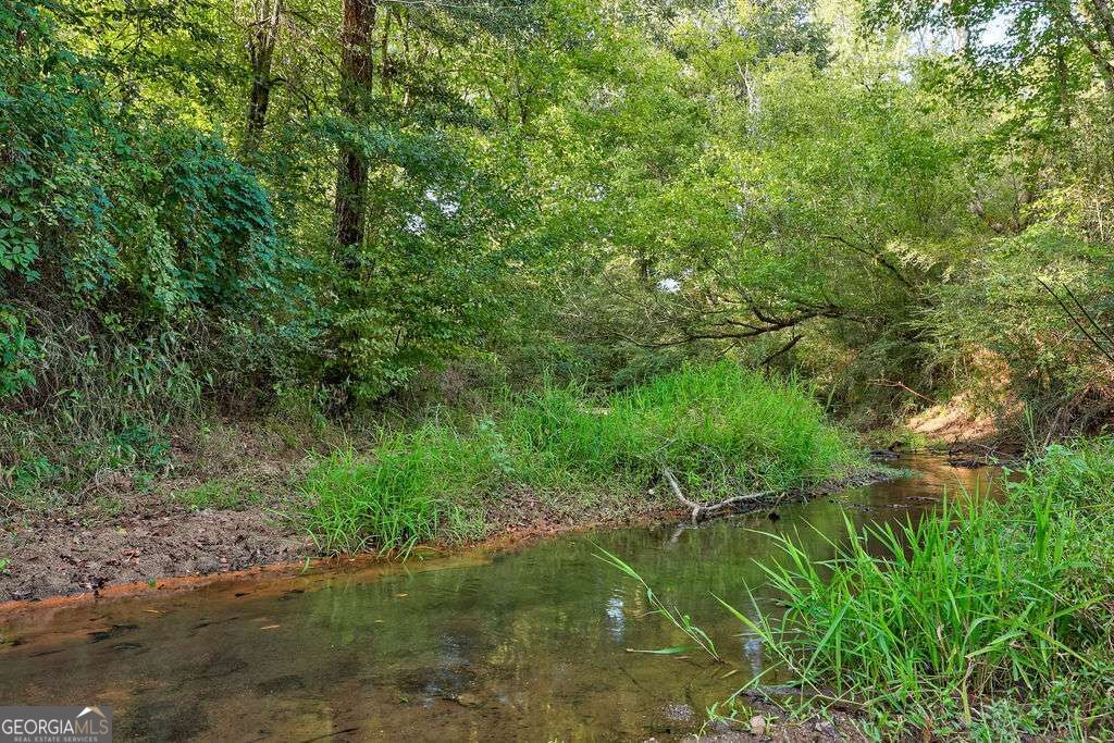 1050 J T Elder Road Property Photo 12