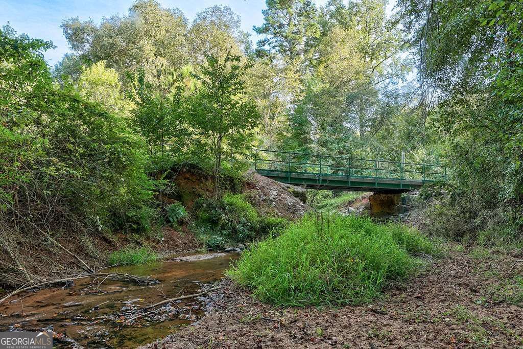 1050 J T Elder Road Property Photo 14