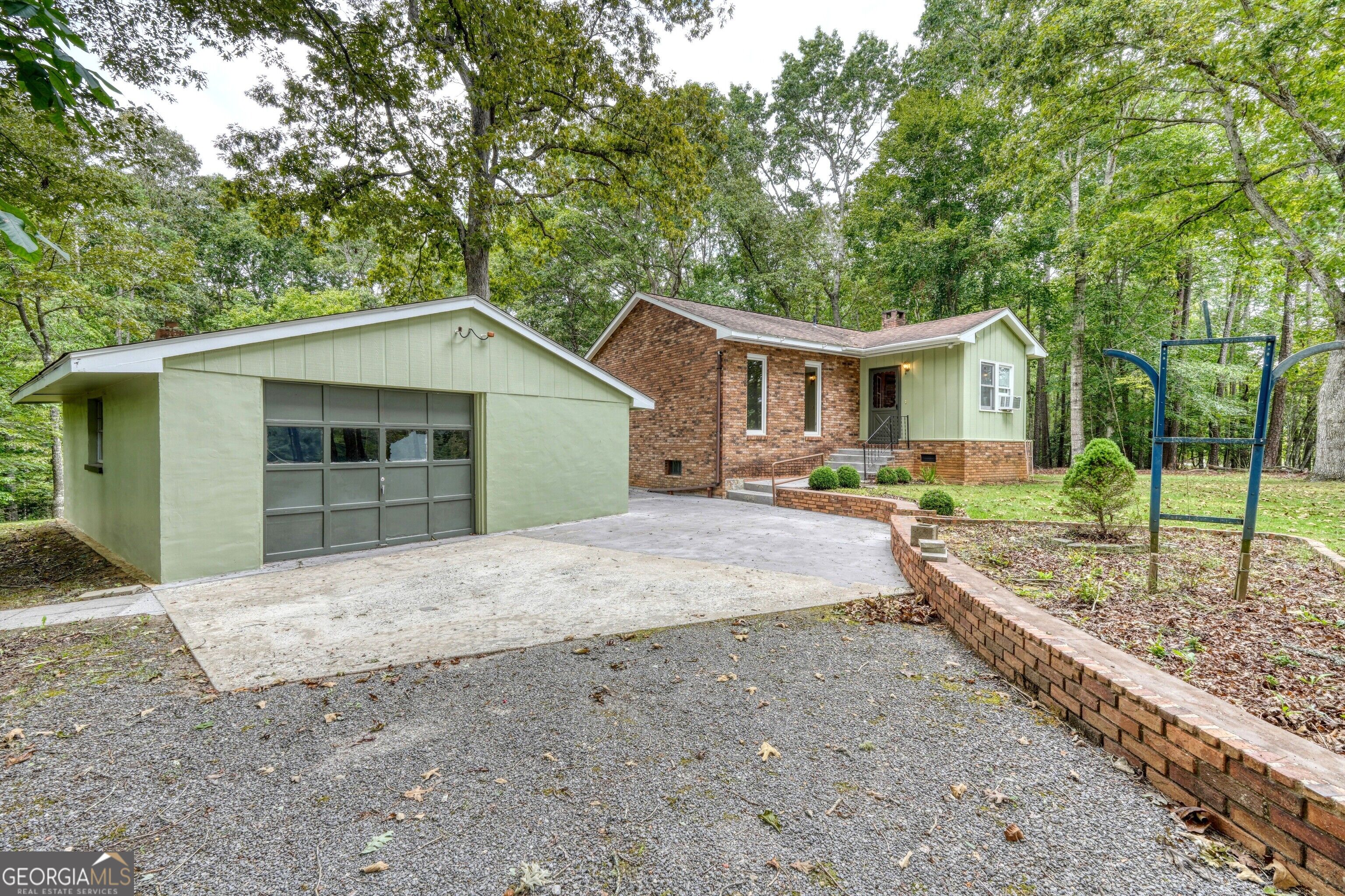 750 Cook Bridge Road Property Photo 2
