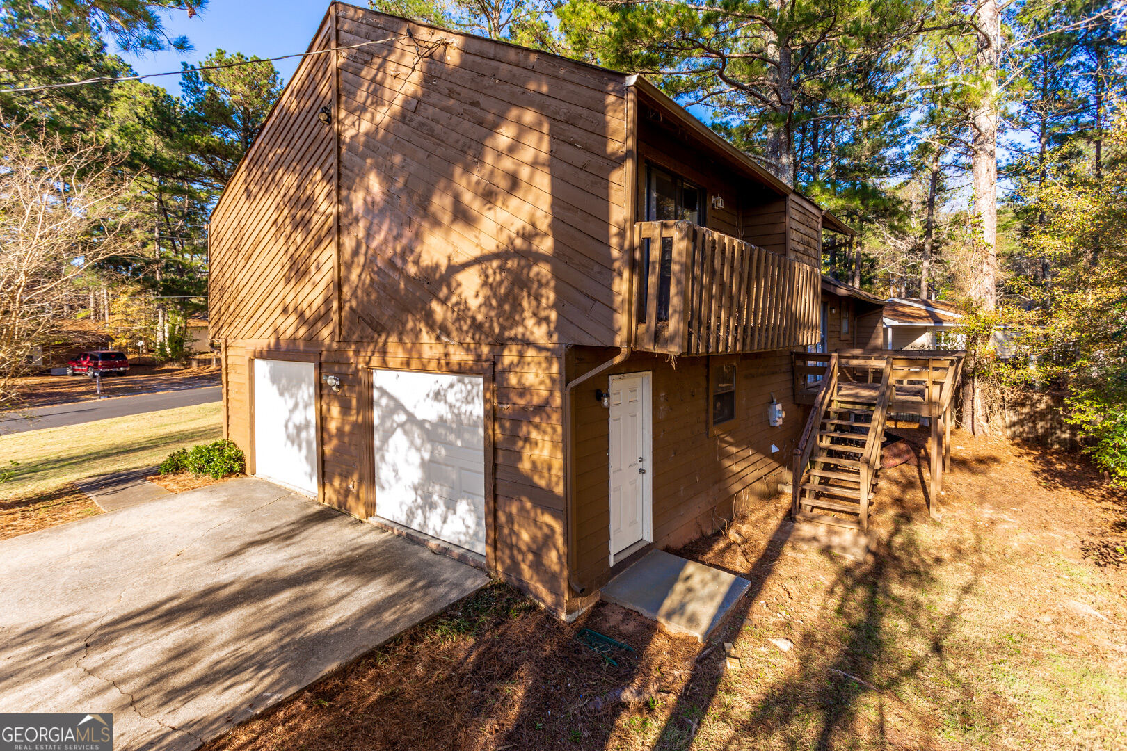 8642 Plumtree Drive Property Photo 3