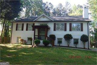 3767 Memorial Parkway Nw Property Photo 1