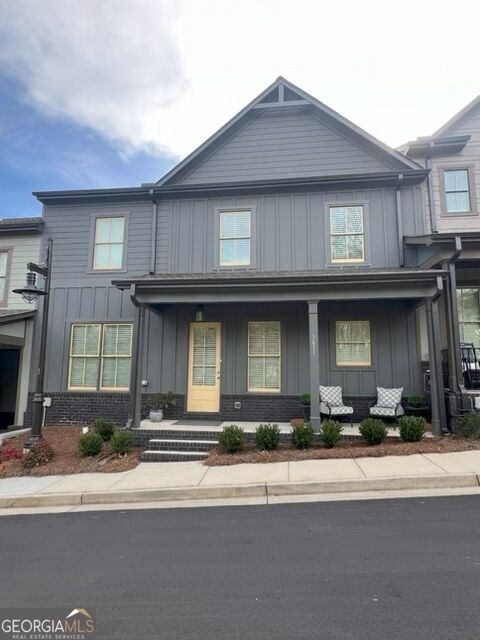 5611 Pine Street Property Photo 2