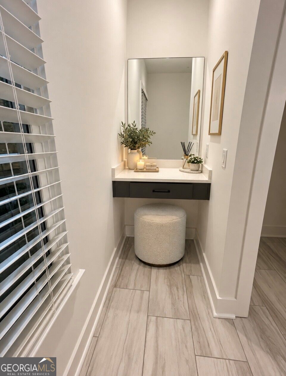 5611 Pine Street Property Photo 9