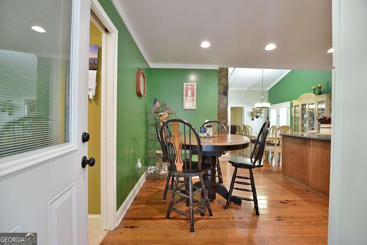 815 Hugley Road Property Photo 9