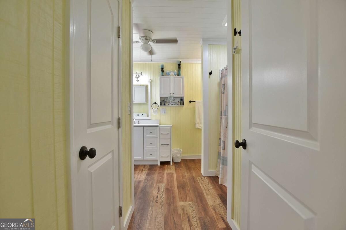 815 Hugley Road Property Photo 15