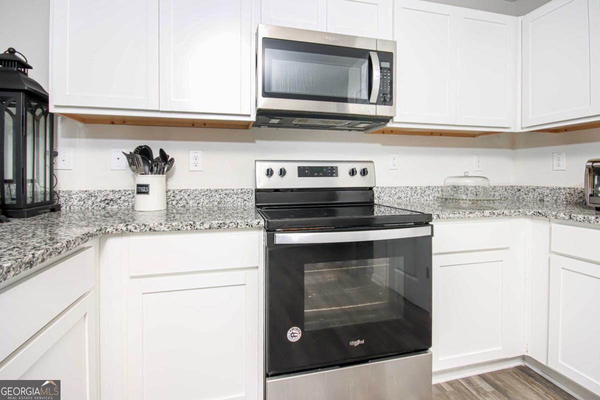 1779 Robinson Court Property Photo 7