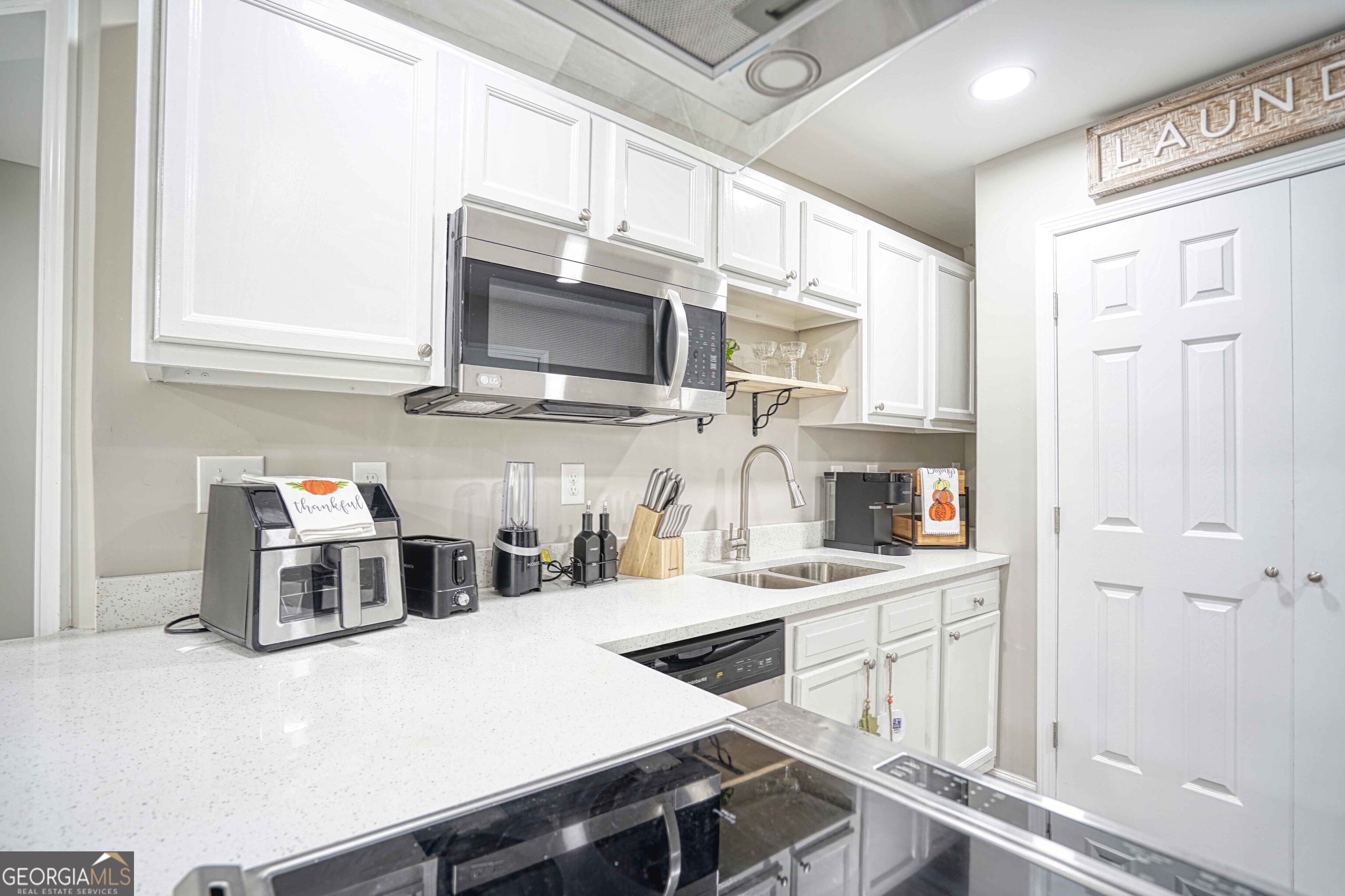 1827 Dunlap Avenue Property Photo 18