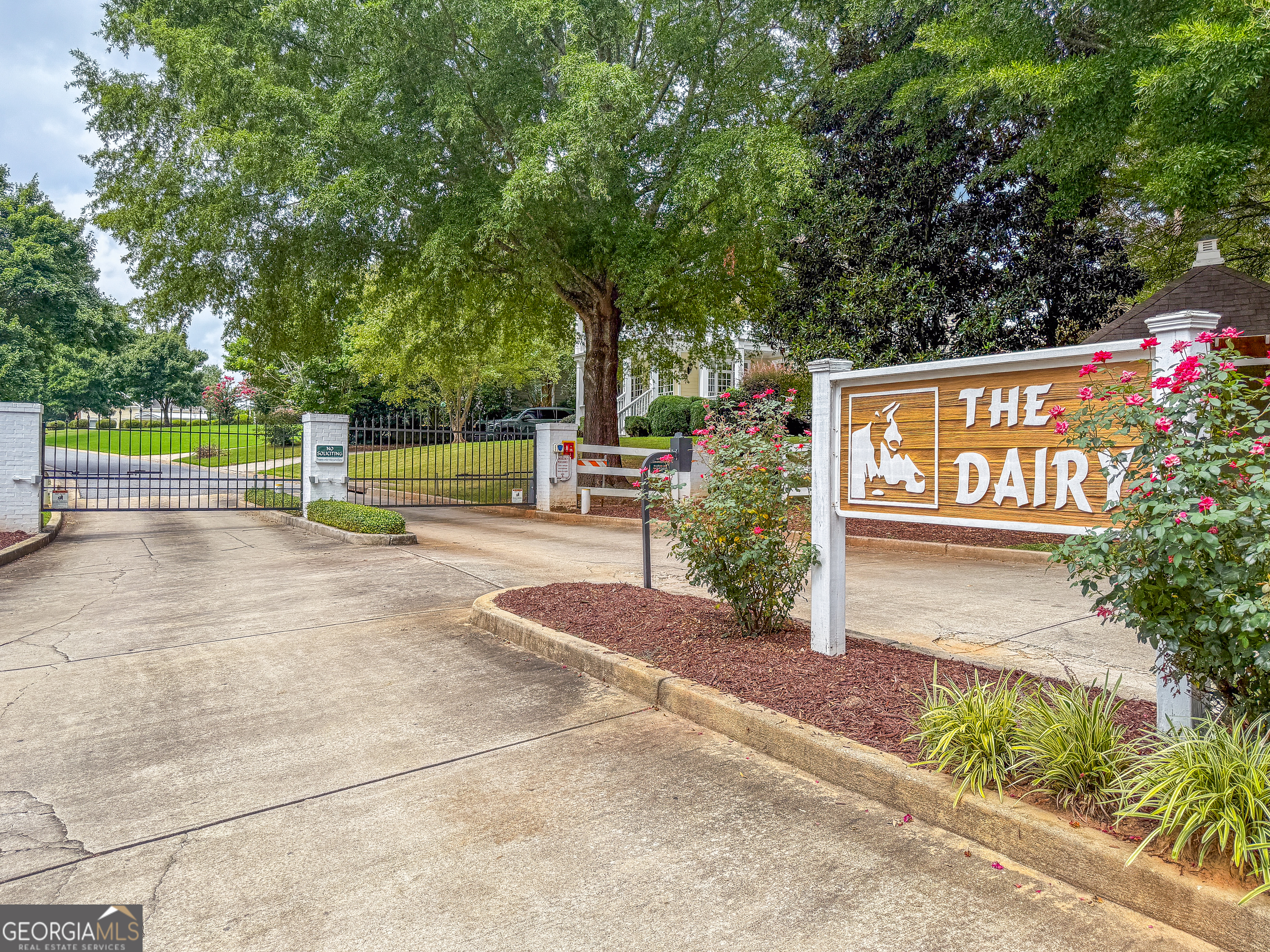 1232 Buttermilk Lane Property Photo 4