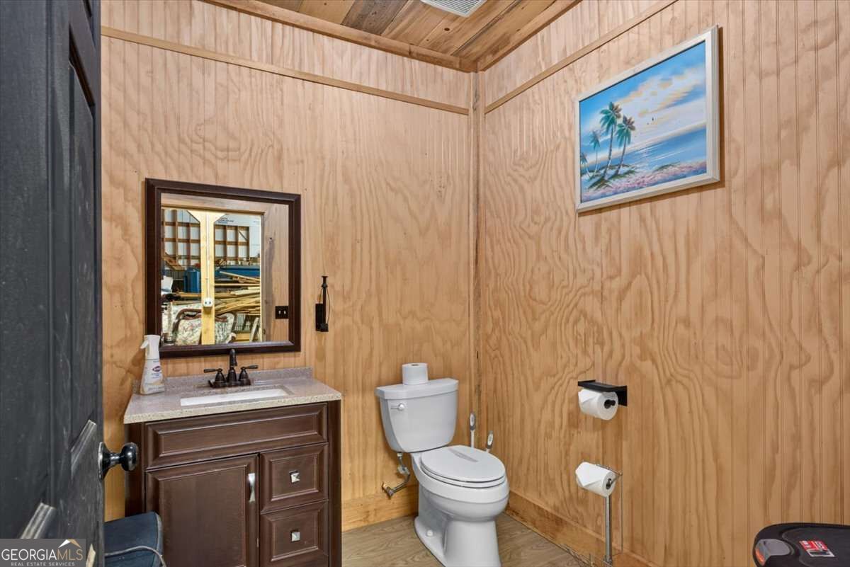 5724 Highway 53 W Property Photo 27